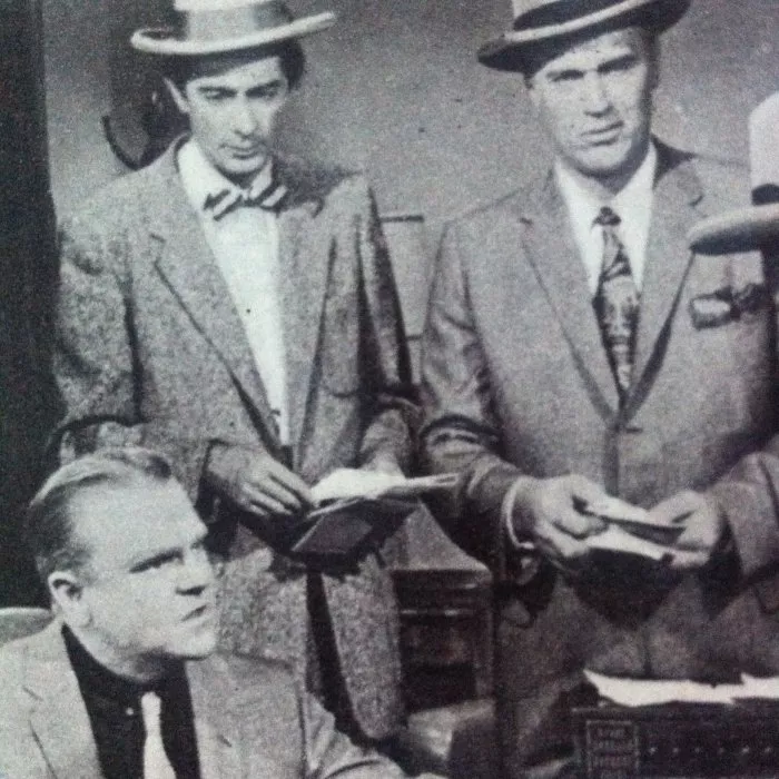 James Cagney, Royal Dano, Robert J. Wilke zdroj: imdb.com