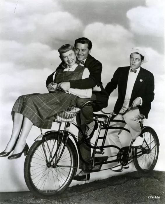 Doris Day, Gordon MacRae, Jack Smith zdroj: imdb.com