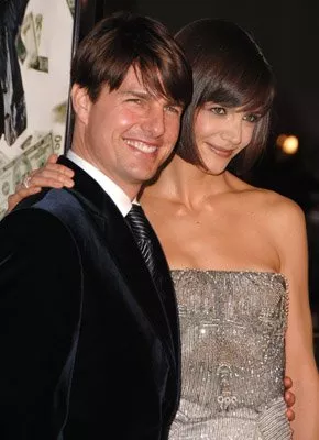 Tom Cruise, Katie Holmes (Jackie Truman) zdroj: imdb.com 
promo k filmu