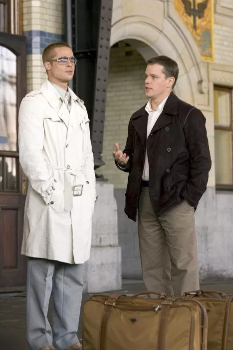 Brad Pitt (Rusty Ryan), Matt Damon (Linus Caldwell)