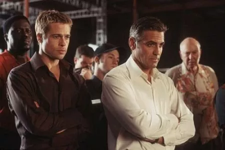 Brad Pitt (Rusty Ryan), Scott Caan (Turk Malloy), George Clooney (Danny Ocean), Bernie Mac (Frank Catton), Carl Reiner (Saul Bloom) zdroj: imdb.com