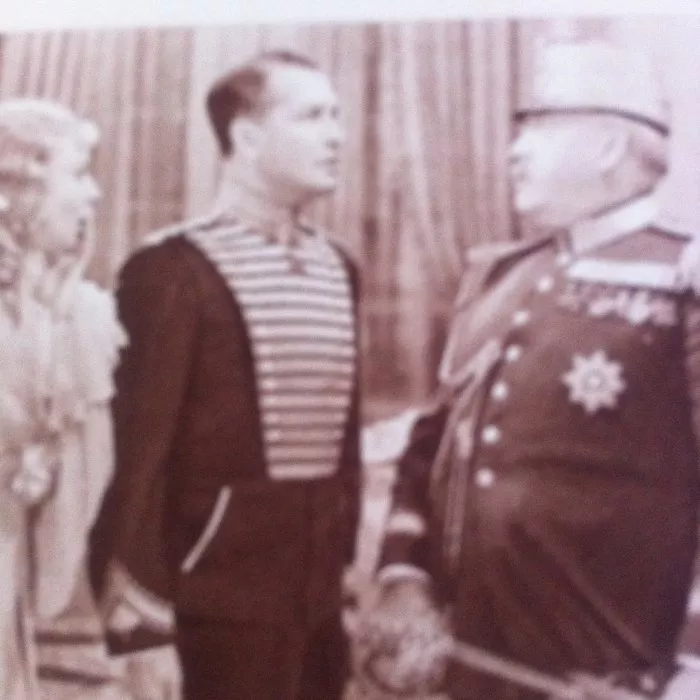 Maurice Chevalier, George Barbier, Una Merkel zdroj: imdb.com