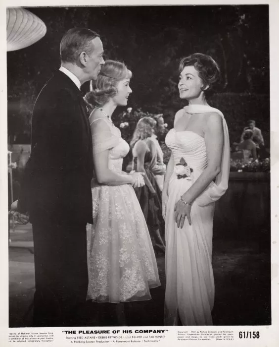 Fred Astaire (Biddeford ´Pogo´ Poole), Debbie Reynolds (Jessica Poole), Lilli Palmer (Katharine Dougherty) zdroj: imdb.com