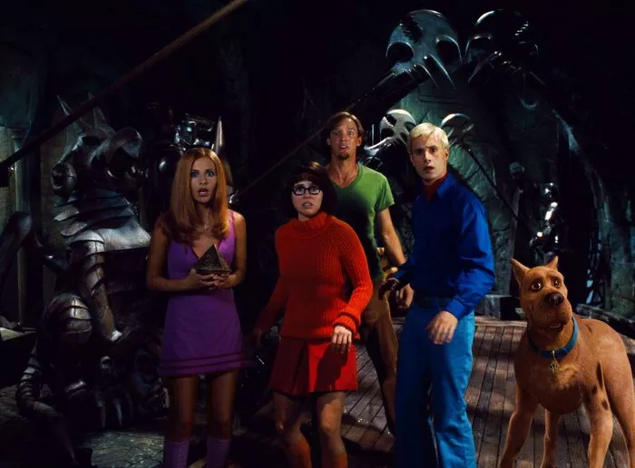Matthew Lillard (Shaggy), Sarah Michelle Gellar (Daphne), Linda Cardellini (Velma), Freddie Prinze Jr. (Fred), Neil Fanning (Scooby) zdroj: imdb.com