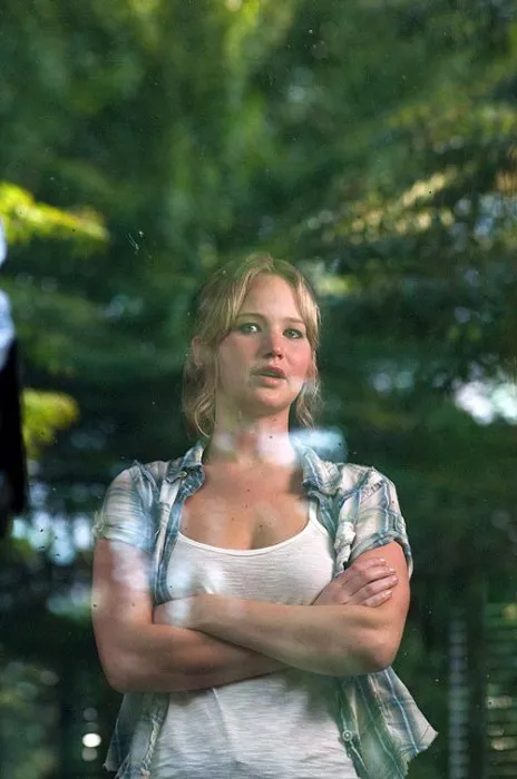 Jennifer Lawrence (Elissa)