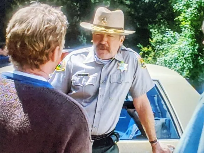 William Katt (Paul Grogan), Kaz Garas (Sheriff Carl) zdroj: imdb.com