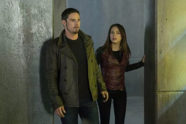 Jay Ryan (Vincent Keller) Photo © The CW Television Network