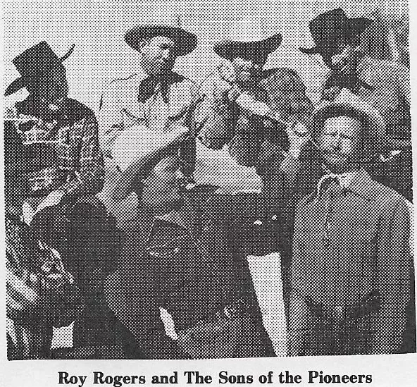 Roy Rogers, Pat Brady, Ken Carson, Hugh Farr, Karl Farr, Bob Nolan, Sons of the Pioneers, Tim Spencer zdroj: imdb.com