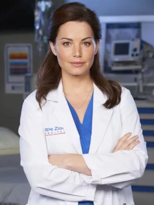 Erica Durance (Dr. Alex Reid)