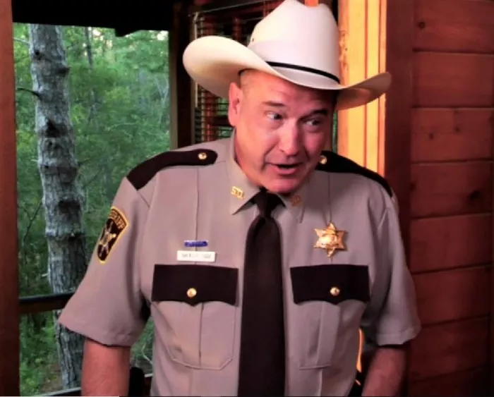 Brandon Smith (Sheriff Todd) zdroj: imdb.com