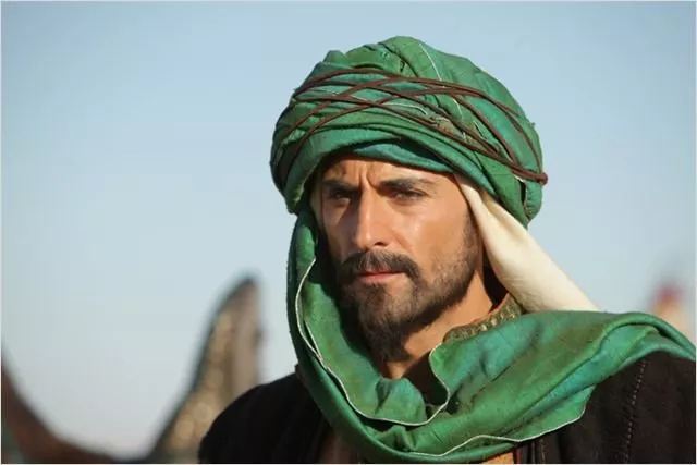 Mark Strong (Sultan Amar) Photo © Universal Pictures