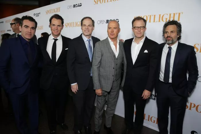 Michael Keaton (Walter ’Robby’ Robinson), Brian d’Arcy James, Tom McCarthy, Mark Ruffalo (Mike Rezendes) zdroj: imdb.com 
promo k filmu