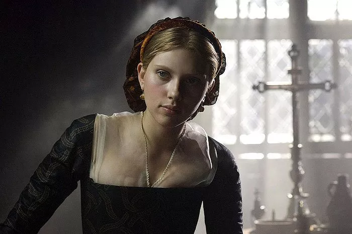 Scarlett Johansson (Mary Boleyn)