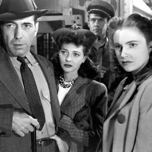 Humphrey Bogart, Joan Leslie, John Ridgely, Sylvia Sidney zdroj: imdb.com