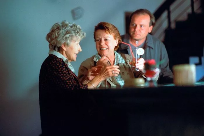 Iva Janžurová (Mother), Naďa Kotršová (Granny), Igor Bareš (Pavel) zdroj: imdb.com