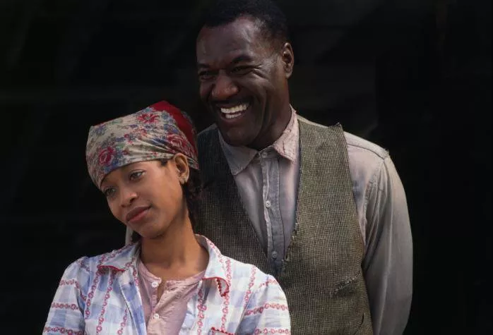 Erykah Badu (Rose Rose), Delroy Lindo (Mr. Rose) zdroj: imdb.com
