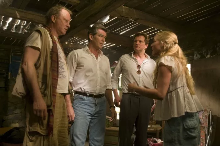 Pierce Brosnan (Sam), Colin Firth (Harry), Stellan Skarsgård (Bill), Amanda Seyfried (Sophie) zdroj: imdb.com