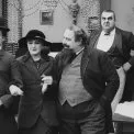 Chaplin vystěhovalcem (1917) - Head Waiter