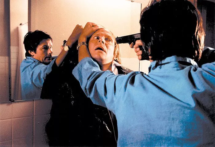 Tři muži na zabití (1980) - Carlo
