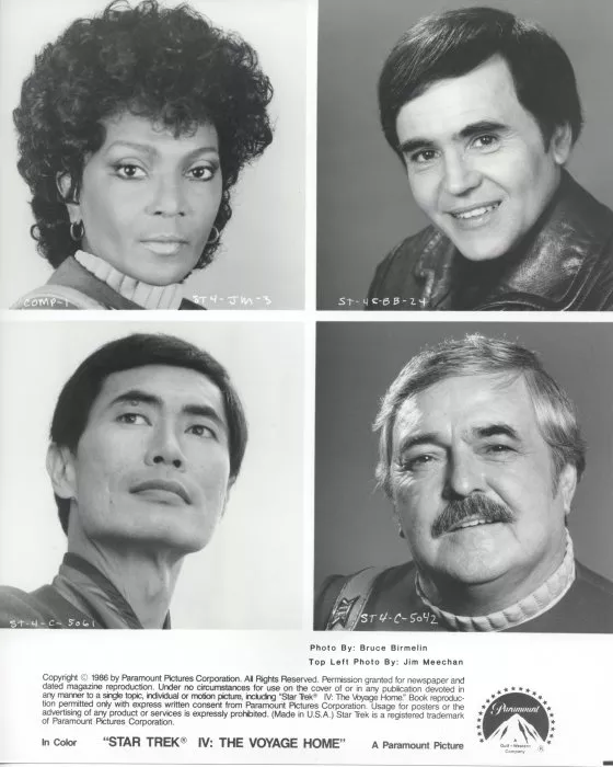 Walter Koenig (Chekov), George Takei (Sulu), James Doohan (Scotty), Nichelle Nichols (Uhura) zdroj: imdb.com