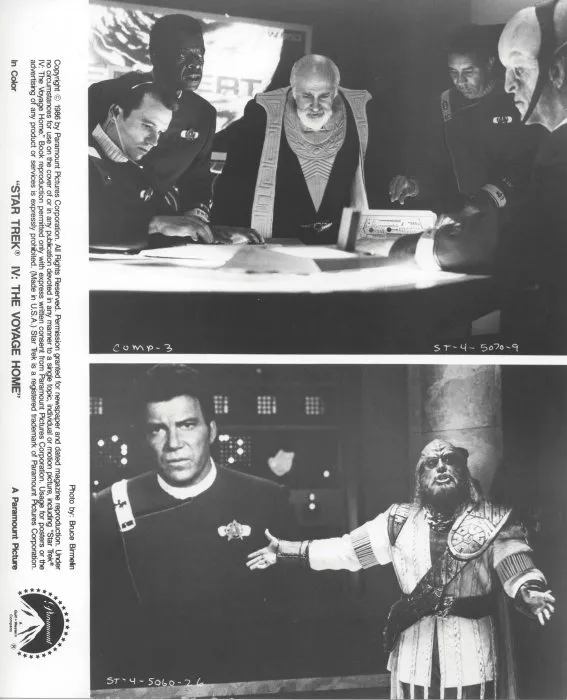 William Shatner (Kirk), Michael Berryman, Robert Ellenstein (Federation Council President), Brock Peters (Admiral Cartwright), John Schuck (Klingon Ambassador), Michael Snyder zdroj: imdb.com