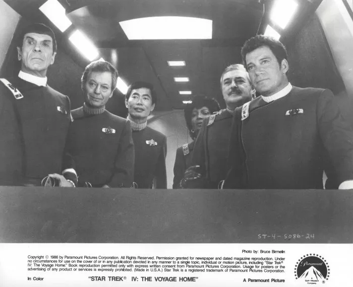 Leonard Nimoy (Spock), William Shatner (Kirk), James Doohan (Scotty), DeForest Kelley (McCoy), George Takei (Sulu), Nichelle Nichols (Uhura) zdroj: imdb.com