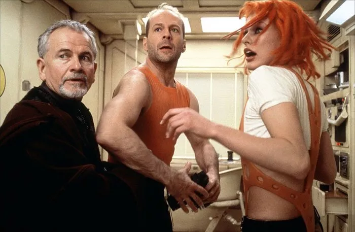 Ian Holm (Cornelius), Bruce Willis (Korben Dallas), Milla Jovovich (Leeloo)