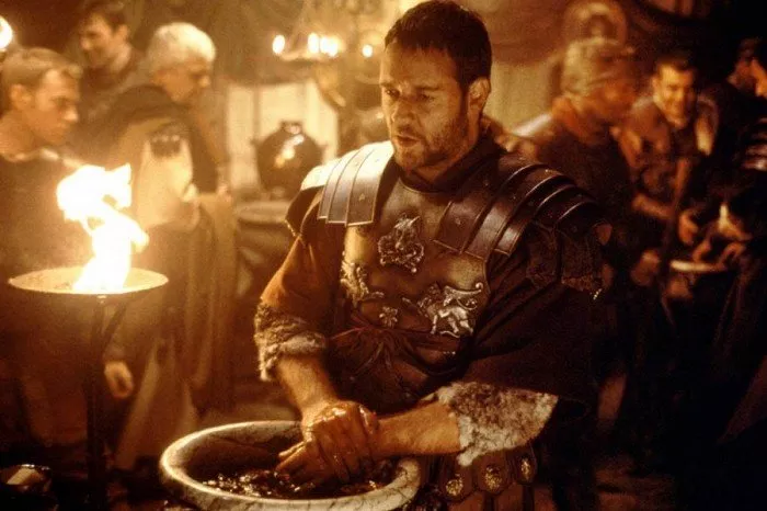 Russell Crowe (Maximus) Photo © DreamWorks & Universal Pictures