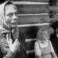 Smrt si říká Engelchen (1963) - vesnicanka Rozkova zvaná máma