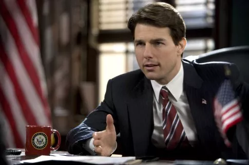 Tom Cruise (Senator Jasper Irving) zdroj: imdb.com