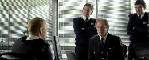 Steve Coogan, Martin Freeman (Met Sergeant), Bill Nighy (Met Chief Inspector), Simon Pegg (Nicholas Angel) zdroj: imdb.com