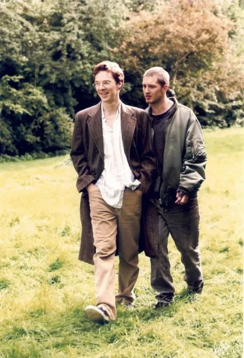Tom Hardy (Stuart Shorter), Benedict Cumberbatch (Alexander Masters) zdroj: imdb.com