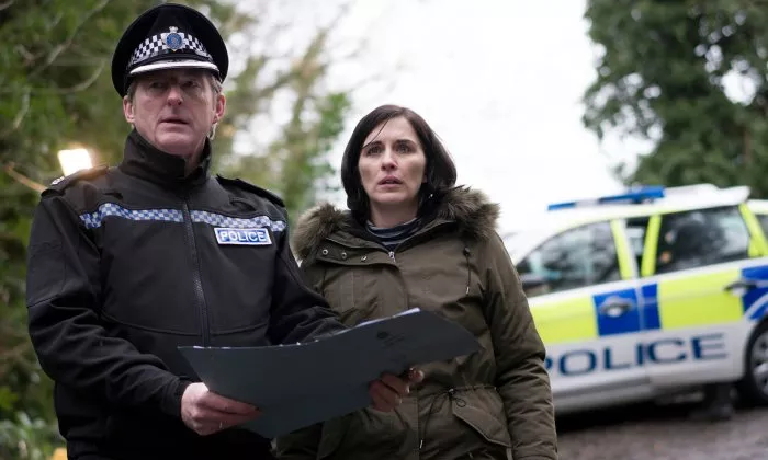 Adrian Dunbar (Superintendent Ted Hastings), Vicky McClure (DC Kate Fleming) zdroj: imdb.com