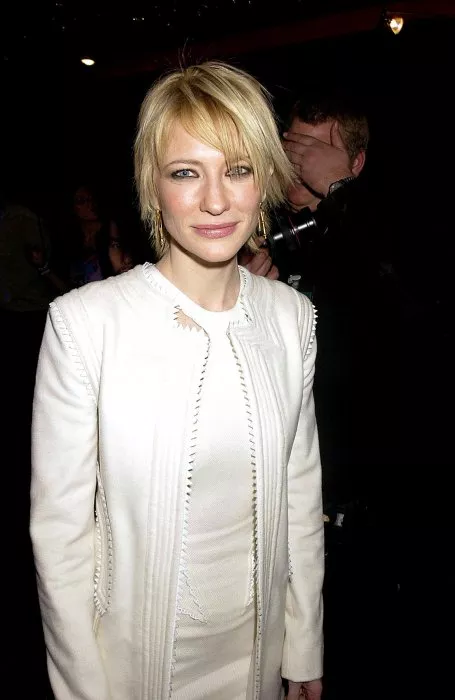 Cate Blanchett (Galadriel) zdroj: imdb.com 
promo k filmu