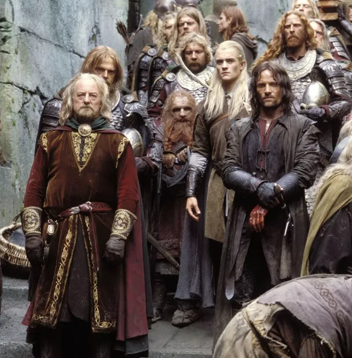 Viggo Mortensen (Aragorn), Orlando Bloom (Legolas), Bernard Hill (Theoden), Bruce Hopkins (Gamling) zdroj: imdb.com
