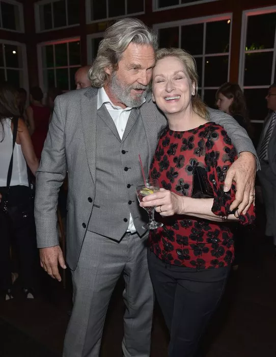 Jeff Bridges (The Giver), Meryl Streep (Chief Elder) zdroj: imdb.com 
promo k filmu