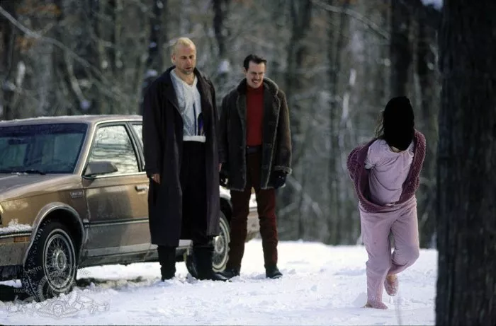 Steve Buscemi (Carl Showalter), Peter Stormare (Gaear Grimsrud), Kristin Rudrüd (Jean Lundegaard) zdroj: imdb.com