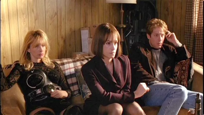 Rosanna Arquette (Gabrielle), Holly Hunter (Helen Remington), James Spader (James Ballard) zdroj: imdb.com