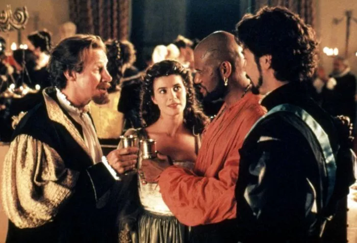 Laurence Fishburne (Othello), Nicholas Farrell (Montano), Irène Jacob (Desdemona), Nathaniel Parker (Cassio) zdroj: imdb.com