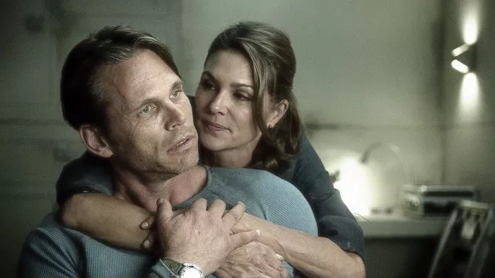 Chris Browning (Jake Griffin), Paige Turco (Dr. Abigail Griffin)