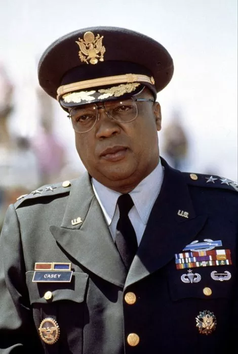 Paul Winfield (Gen. Casey)