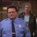 Takoví normální mimozemšťané (1996-2001) - Officer Don