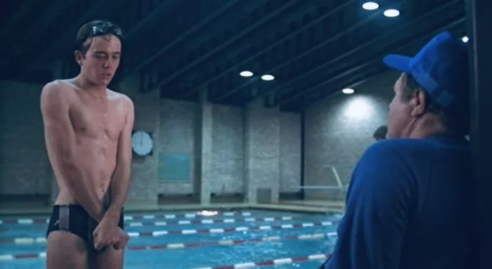 Timothy Hutton (Conrad), M. Emmet Walsh (Salan - The Swim Coach) zdroj: imdb.com