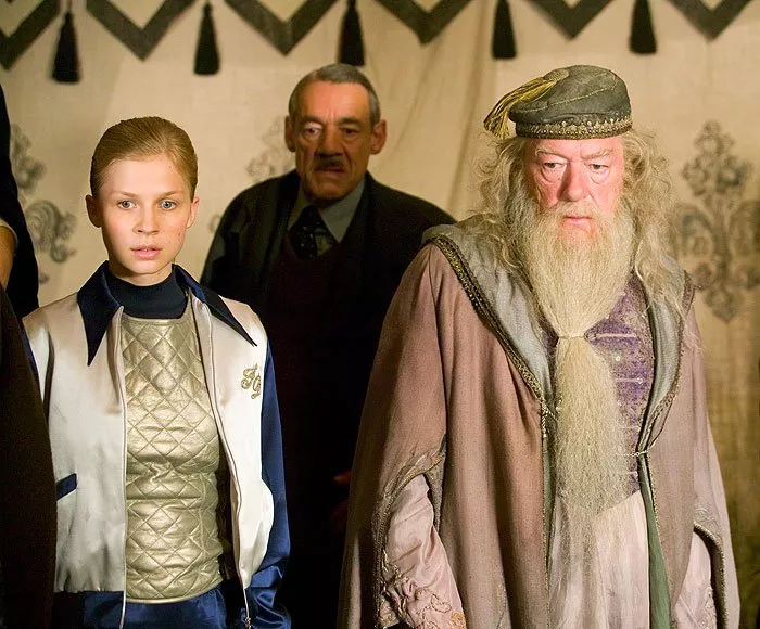 Clémence Poésy (Fleur Delacour), Roger Lloyd Pack (Barty Crouch), Michael Gambon (Albus Dumbledore)