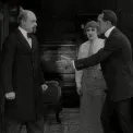 Chaplin bankovním sluhou (1915) - Cashier