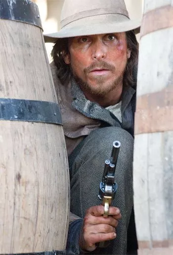 Christian Bale (Dan Evans)