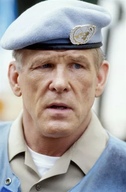 Nick Nolte (Colonel Oliver) zdroj: imdb.com