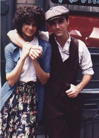 Vincent Irizarry (Gino Santangelo), Anne-Marie Johnson (Carolyn Dimes) zdroj: imdb.com
