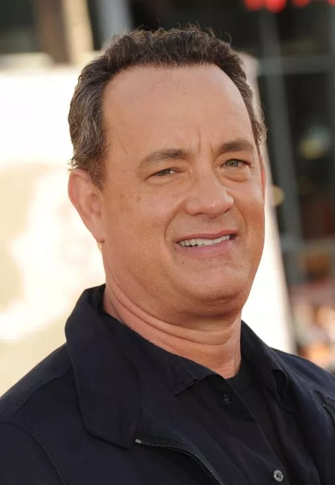 Tom Hanks (Larry Crowne) zdroj: imdb.com 
promo k filmu
