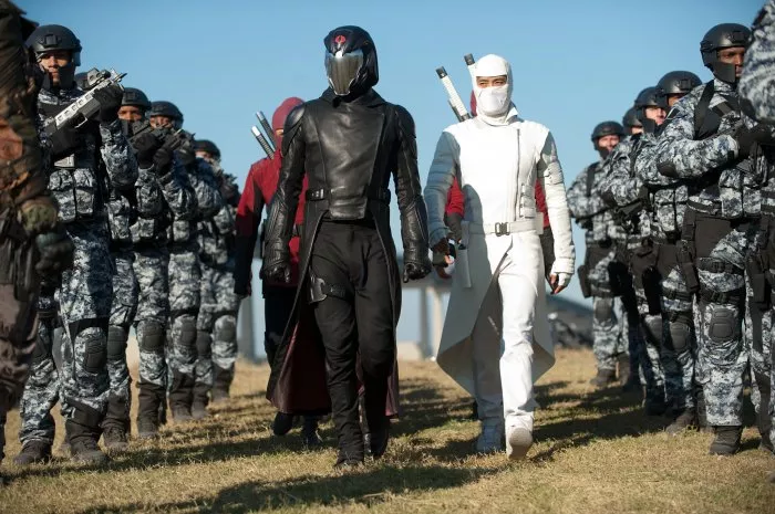 Byung-hun Lee (Storm Shadow), Luke Bracey (Cobra Commander) zdroj: imdb.com